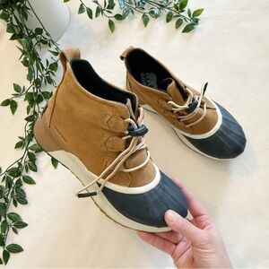 Sorel Out N About III Classic Waterproof Booties Sz 7